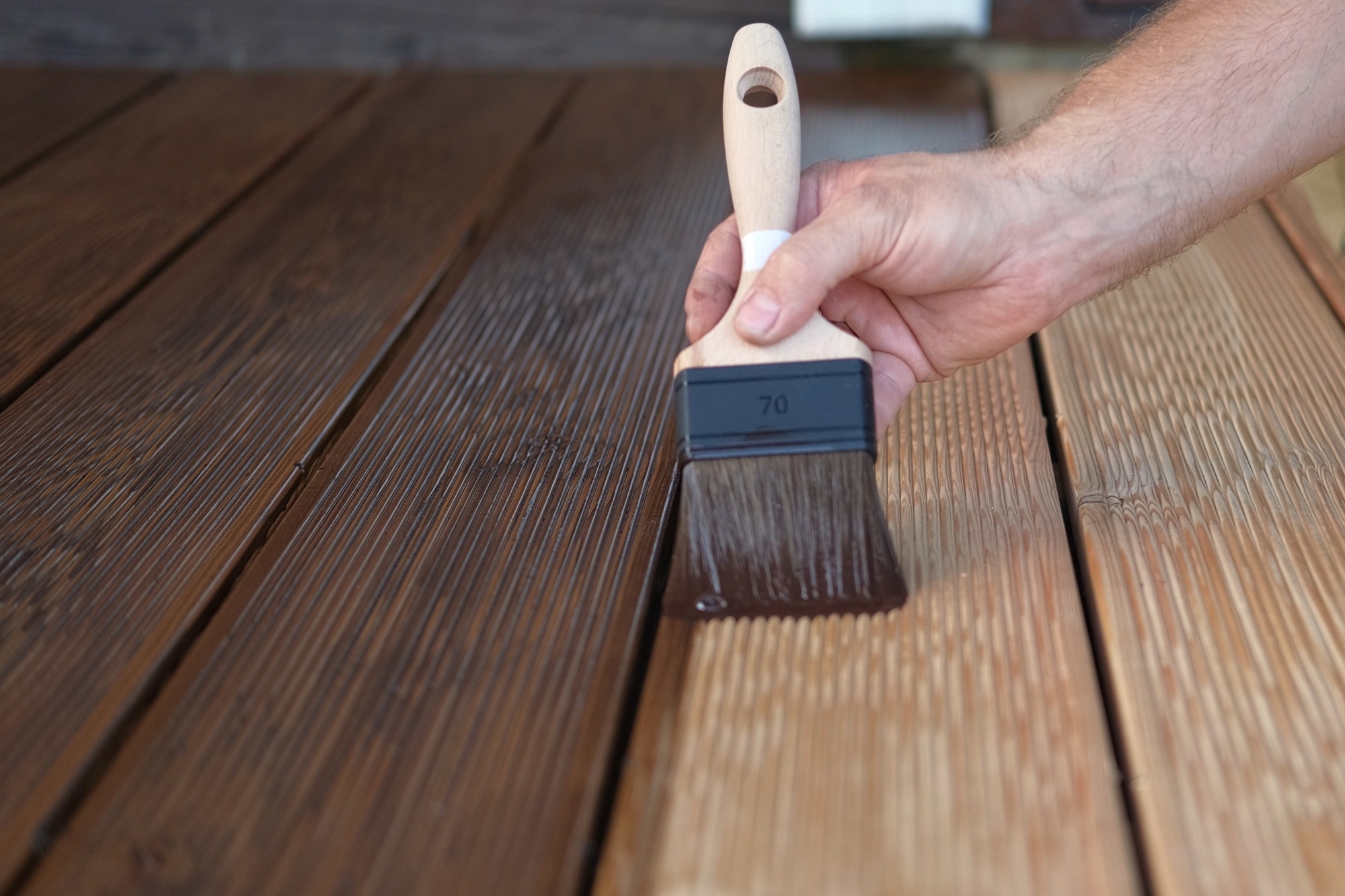 Brown,Oil,For,Protection,Of,Wood,By,Staining.,Painting,A